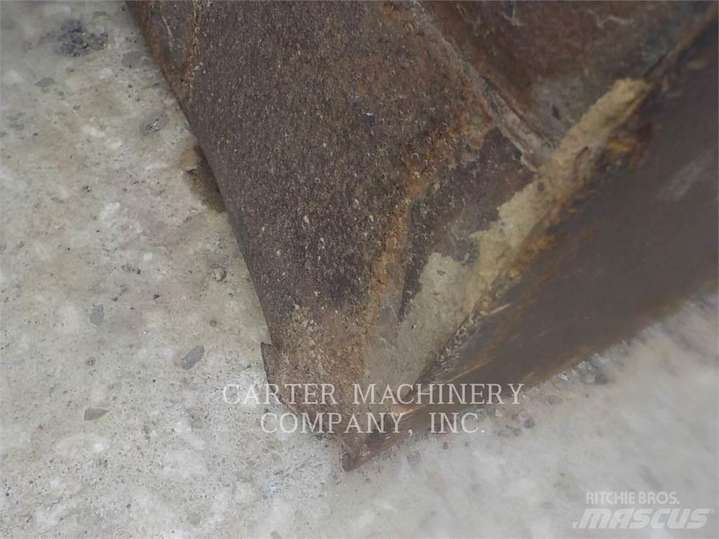 CAT 262D 滑移装载机