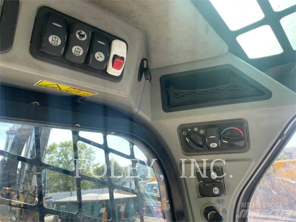 CAT 262D 滑移装载机