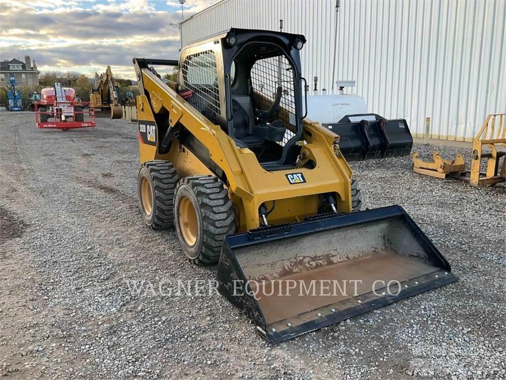 CAT 262D 滑移装载机