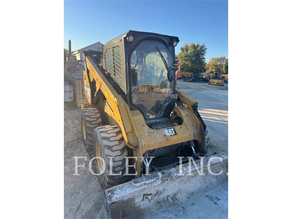 CAT 262D 滑移装载机