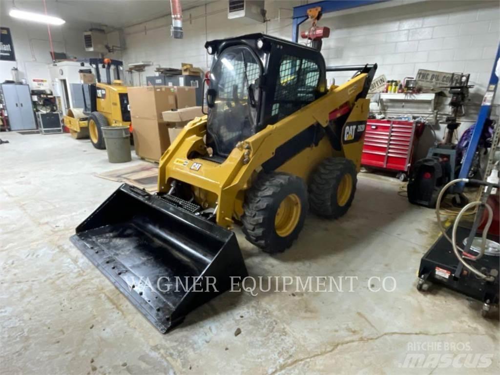 CAT 262D 滑移装载机