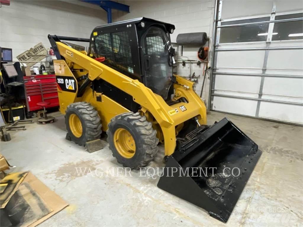 CAT 262D 滑移装载机