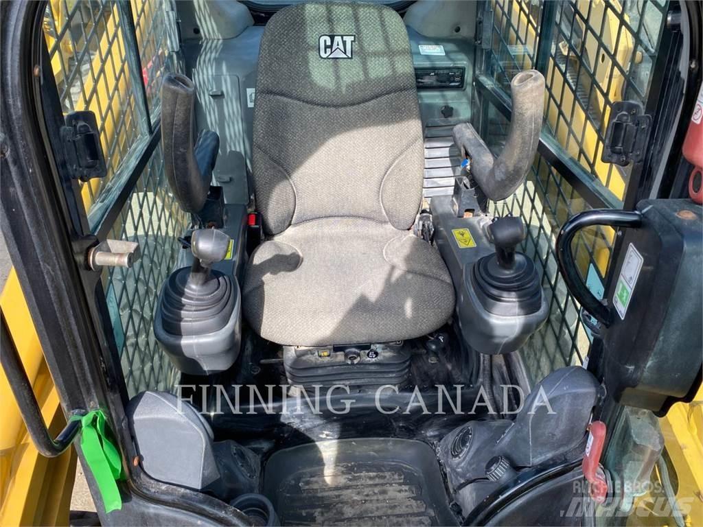 CAT 262D 滑移装载机