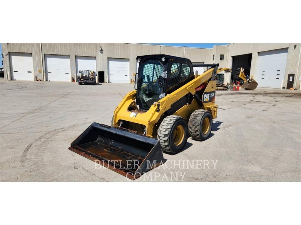 CAT 262D 滑移装载机