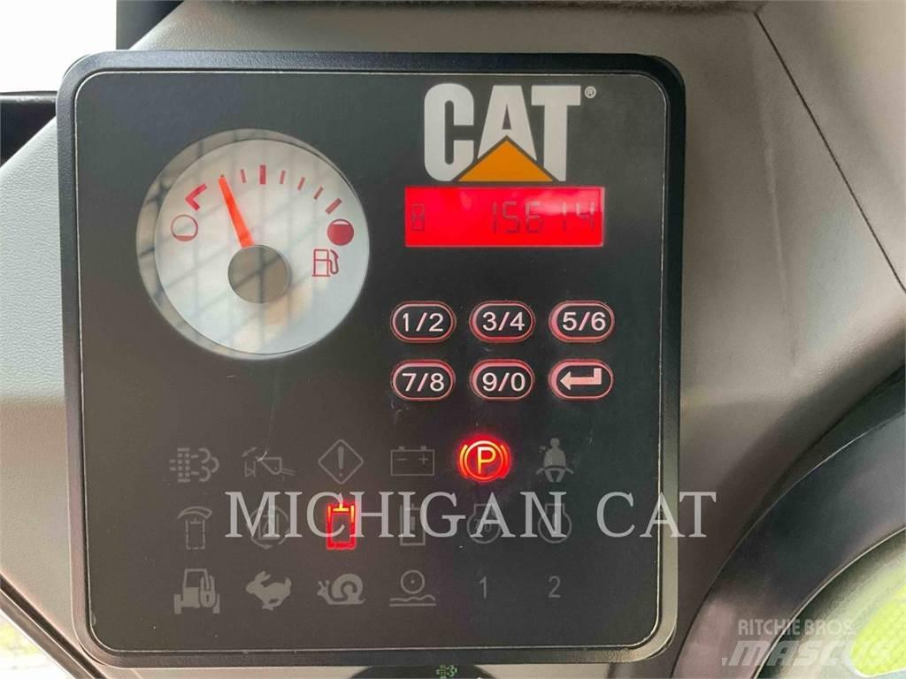 CAT 262D 滑移装载机