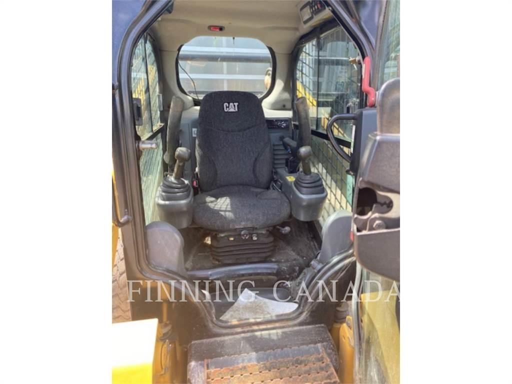 CAT 262D 滑移装载机