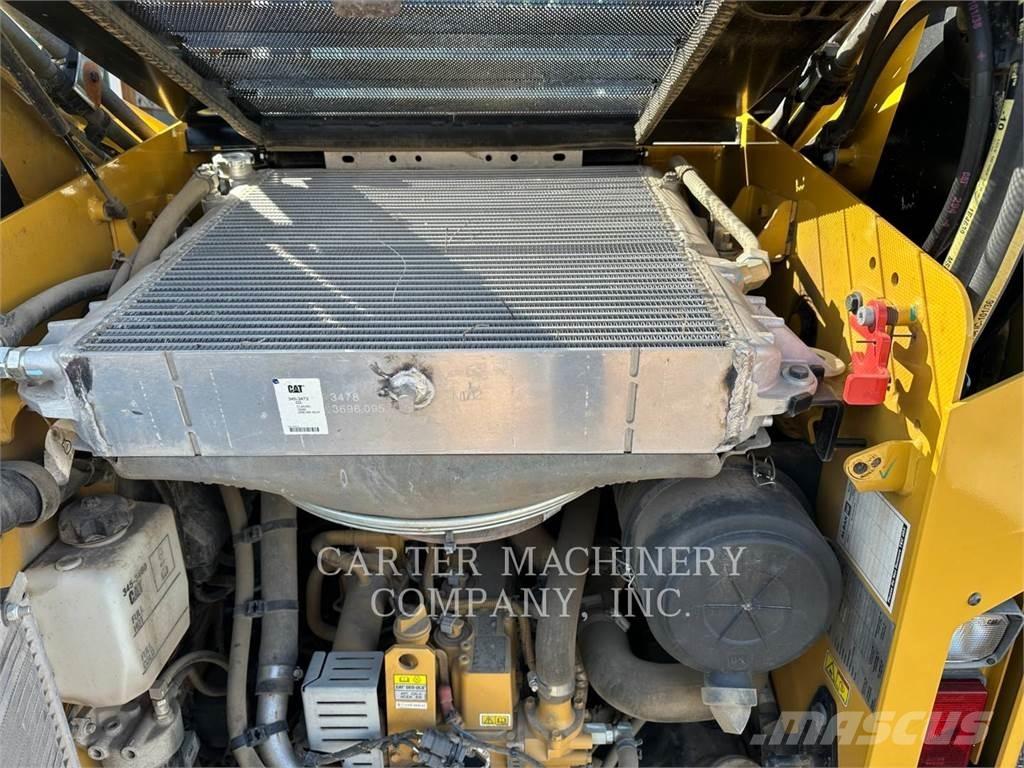 CAT 262D 滑移装载机