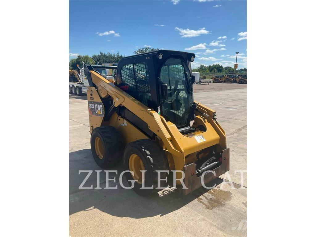 CAT 262D 滑移装载机