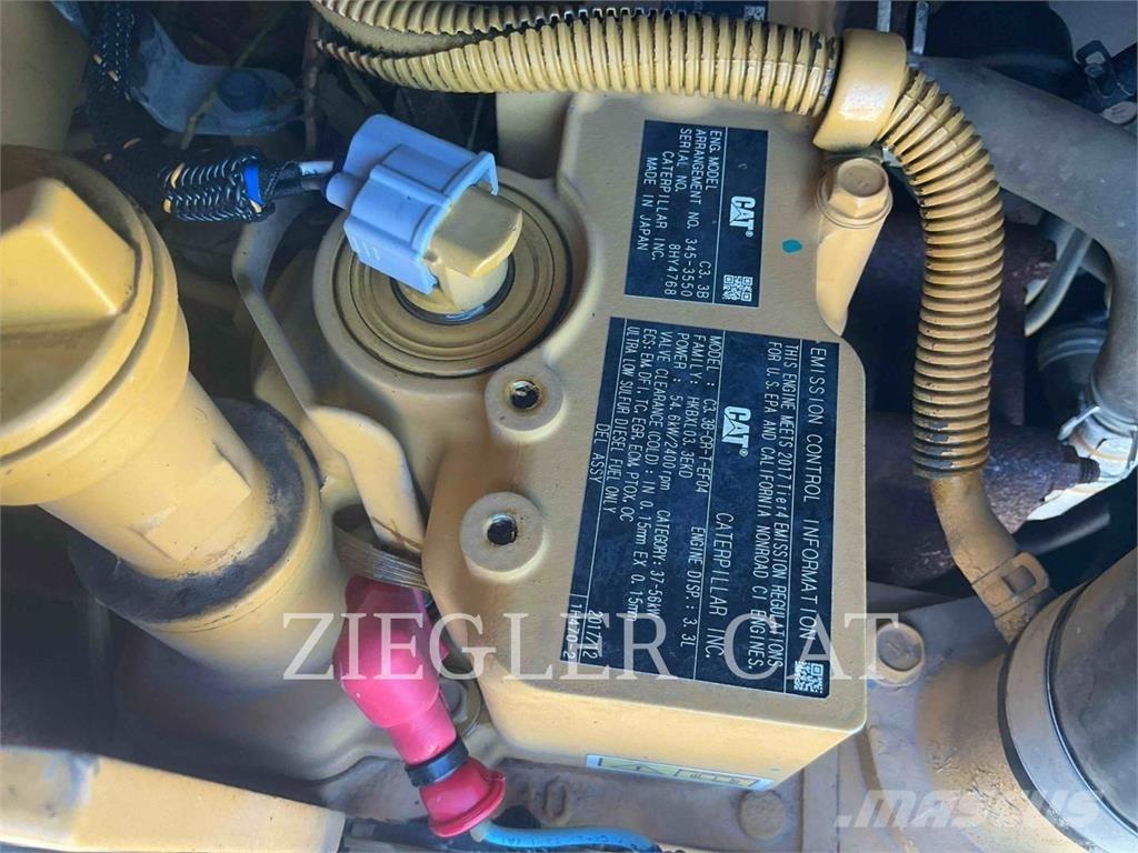 CAT 262D 滑移装载机