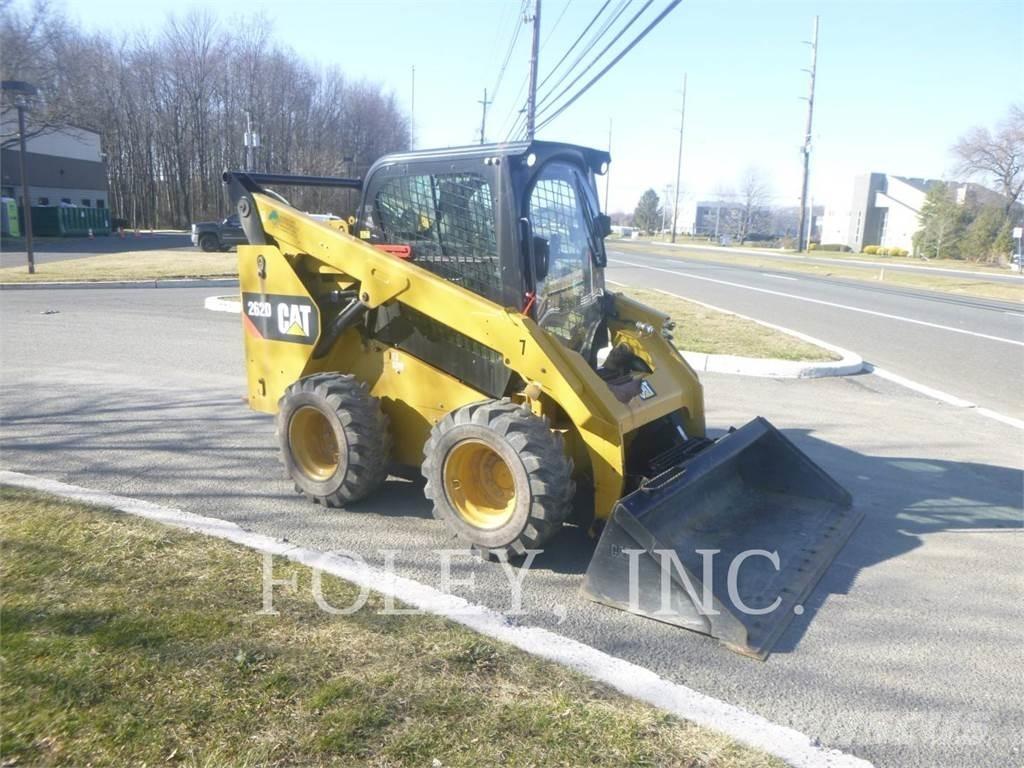 CAT 262D 滑移装载机
