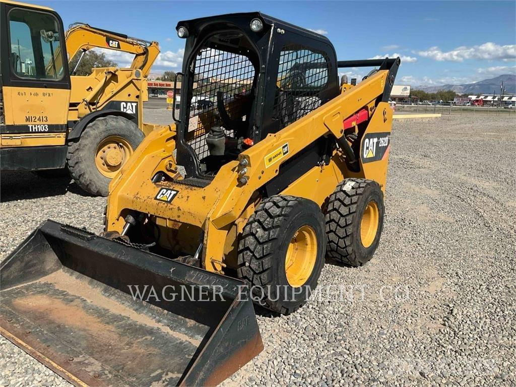CAT 262D 滑移装载机