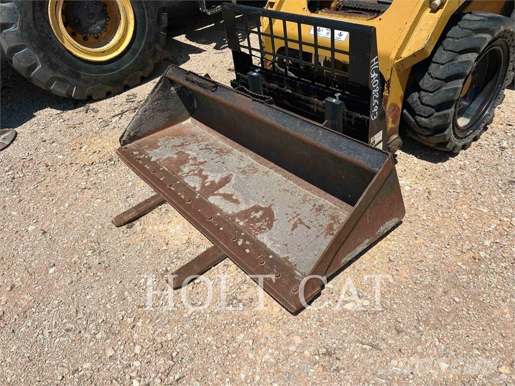 CAT 262D 滑移装载机