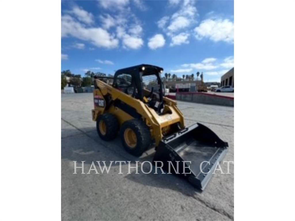 CAT 262D 滑移装载机