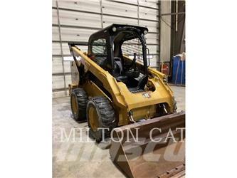CAT 262D 3 滑移装载机