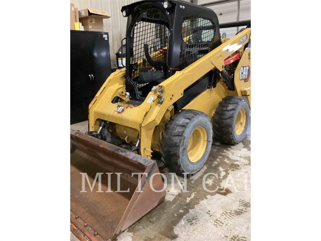 CAT 262D 3 滑移装载机