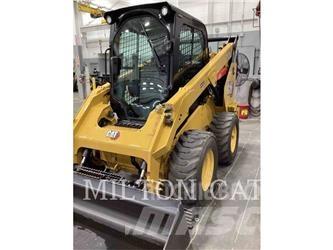 CAT 262D 3 滑移装载机