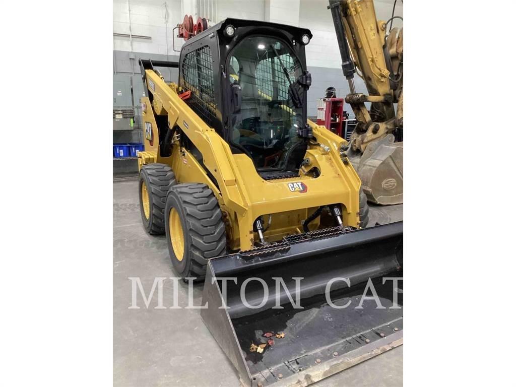 CAT 262D 3 滑移装载机
