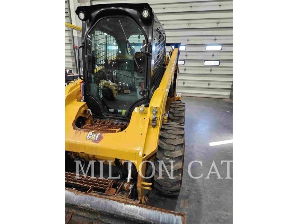 CAT 262D 3 滑移装载机