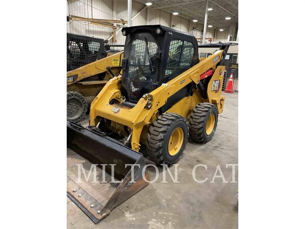CAT 262D 3 滑移装载机