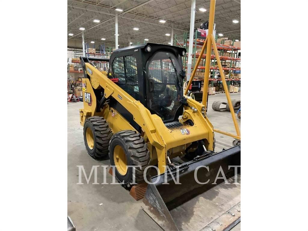 CAT 262D 3 滑移装载机