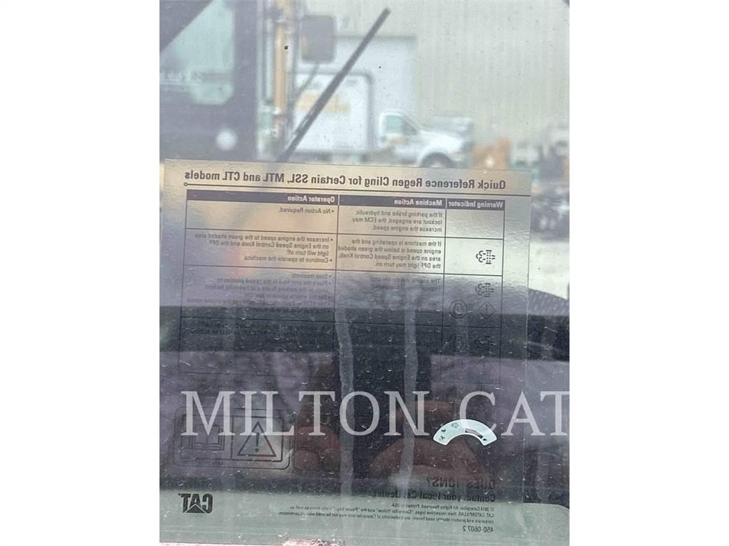 CAT 262D 3 滑移装载机