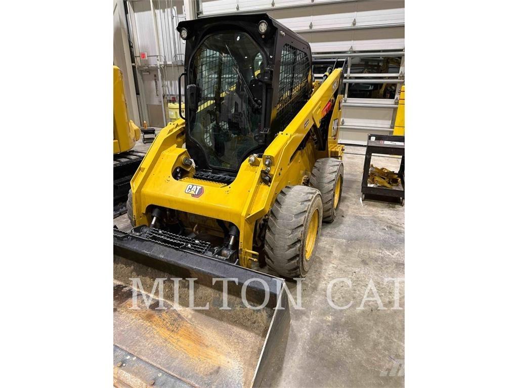 CAT 262D 3 滑移装载机