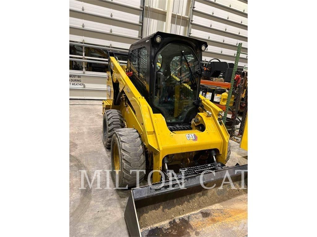 CAT 262D 3 滑移装载机