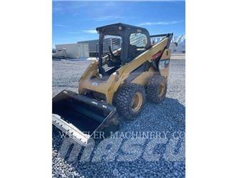 CAT 262D C1-H2 滑移装载机