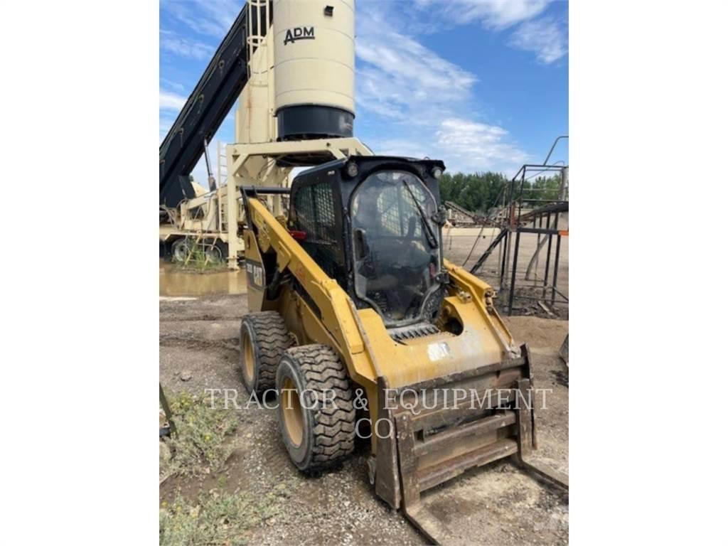 CAT 262D H3CB 滑移装载机