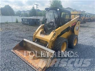 CAT 262D3 滑移装载机