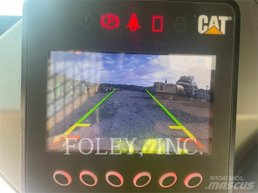 CAT 262D3 滑移装载机