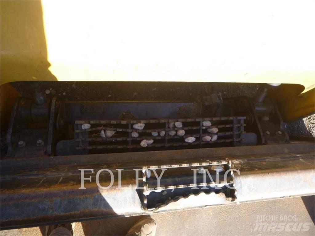 CAT 262D3 滑移装载机