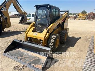 CAT 262D3 滑移装载机