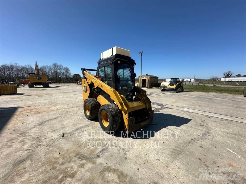 CAT 262D3 滑移装载机