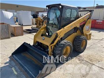 CAT 262D3 滑移装载机