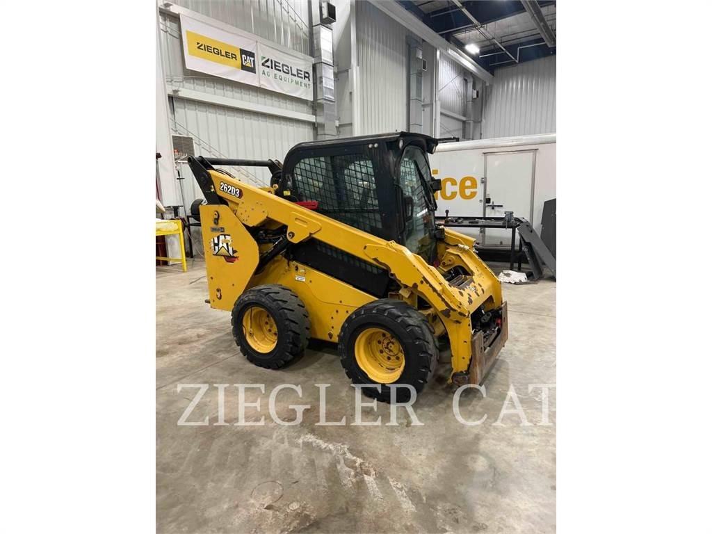 CAT 262D3 滑移装载机