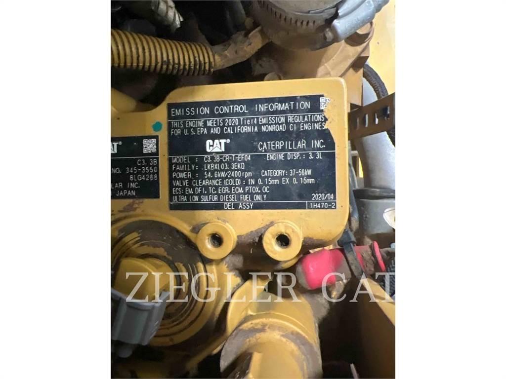CAT 262D3 滑移装载机