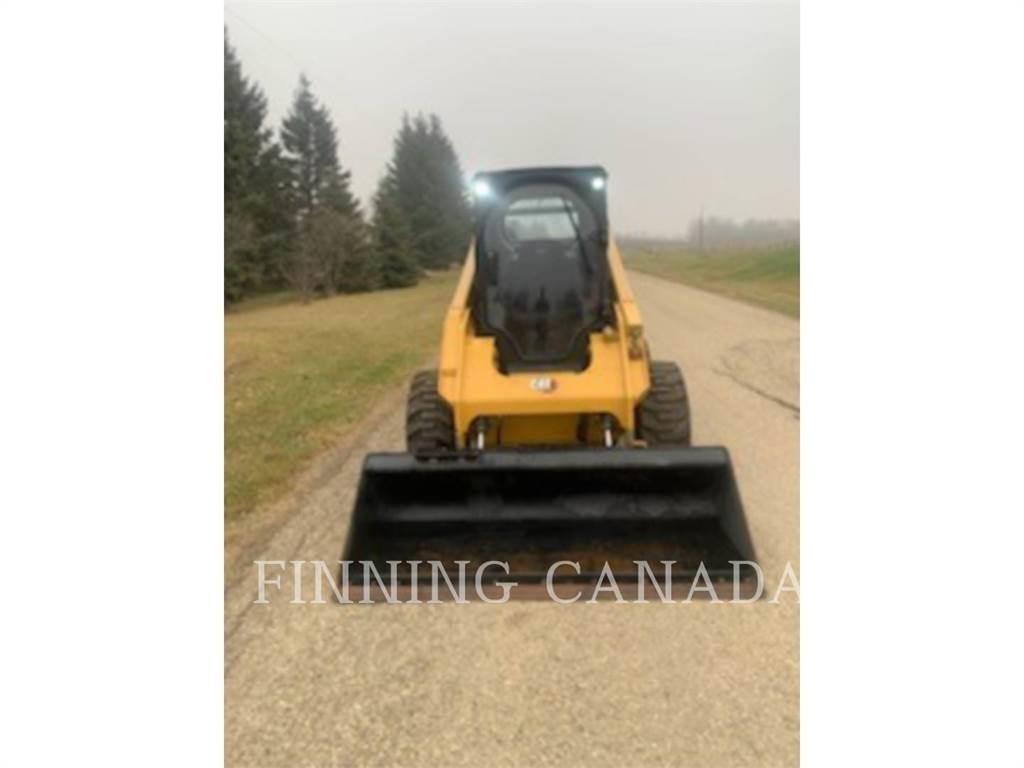 CAT 262D3 滑移装载机