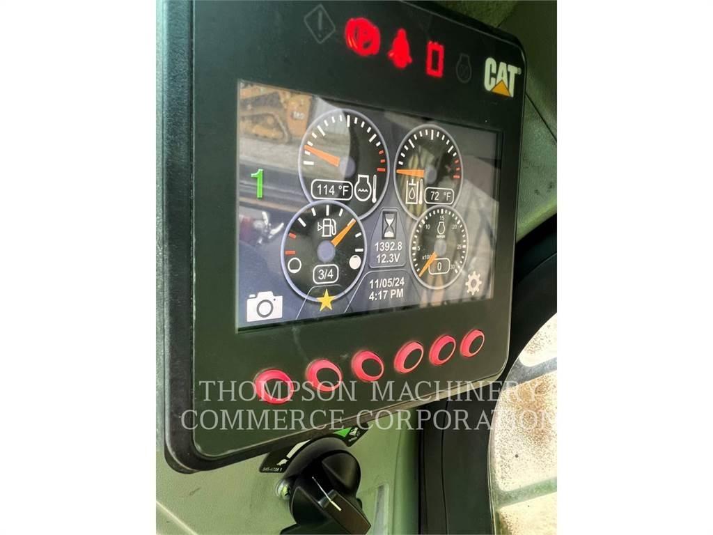 CAT 262D3 滑移装载机