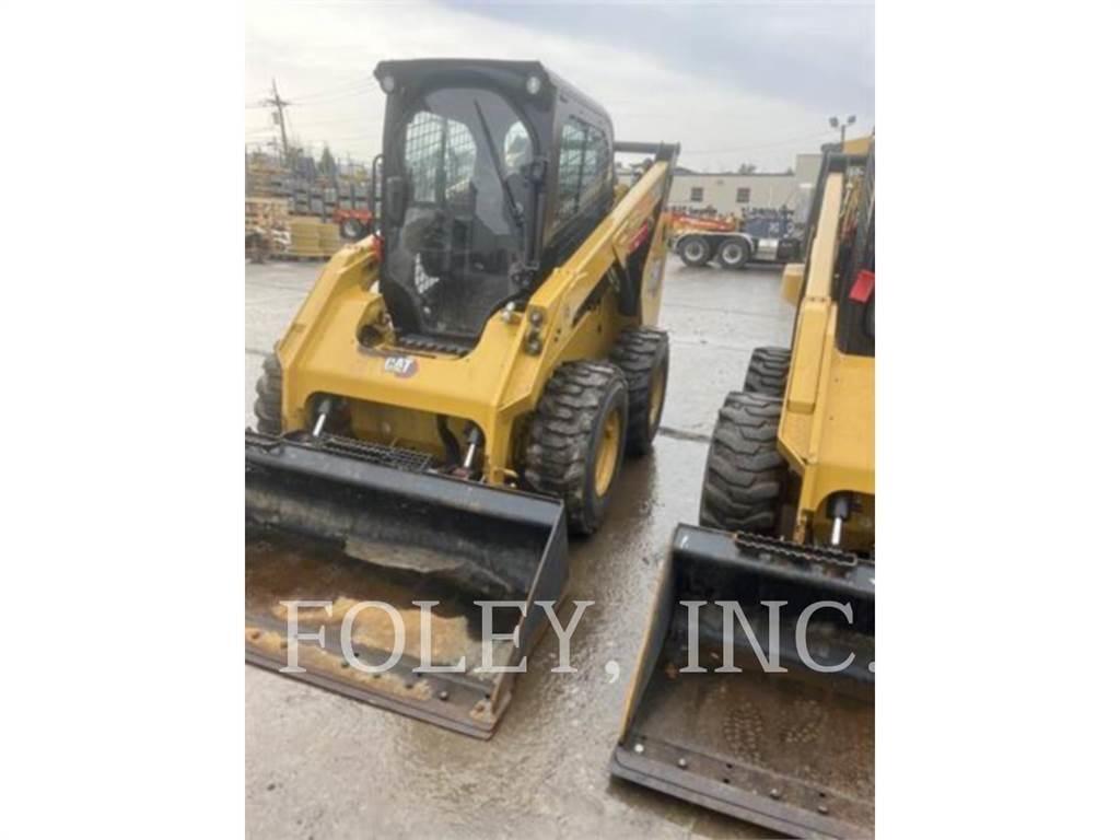 CAT 262D3 滑移装载机