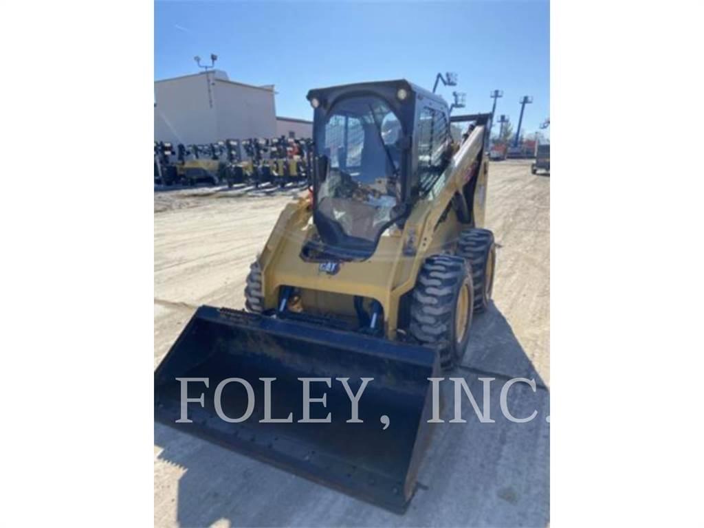 CAT 262D3 滑移装载机