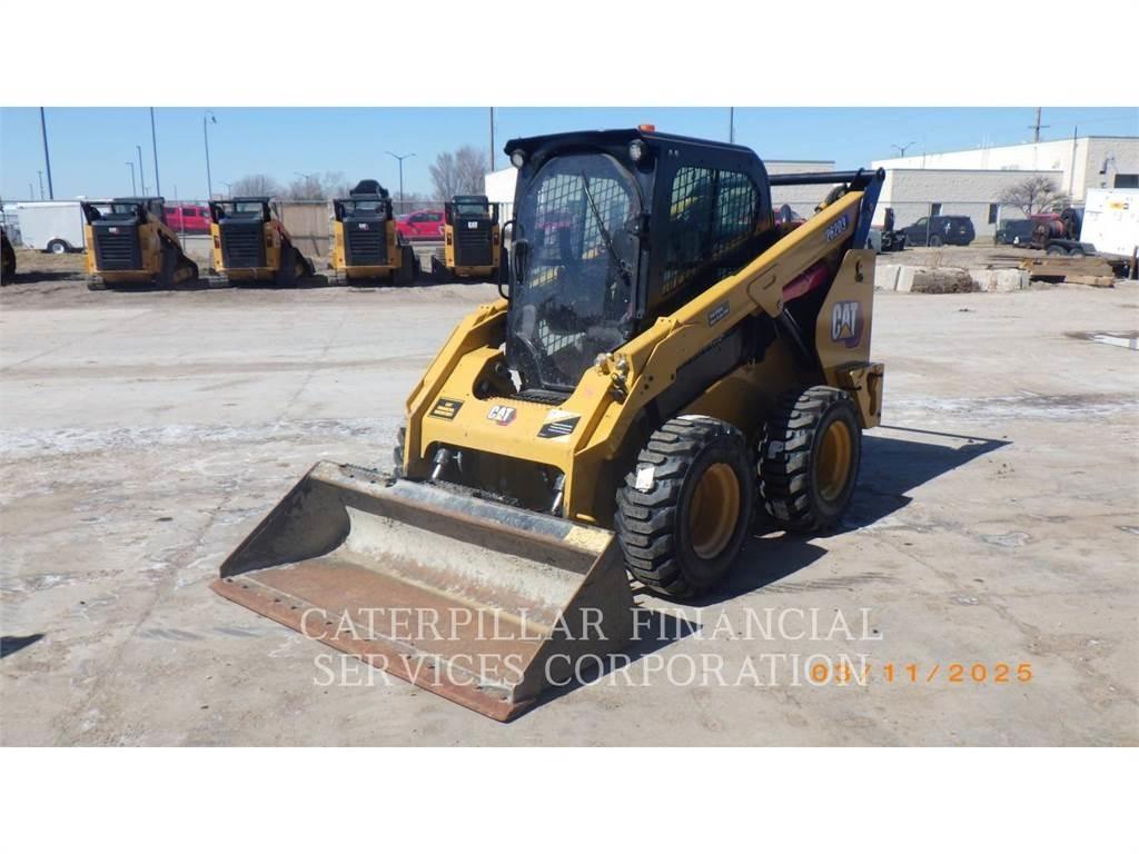 CAT 262D3 滑移装载机