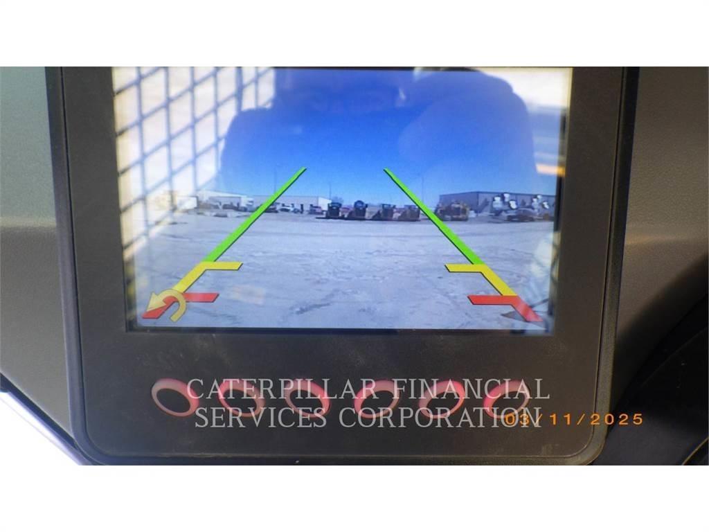 CAT 262D3 滑移装载机