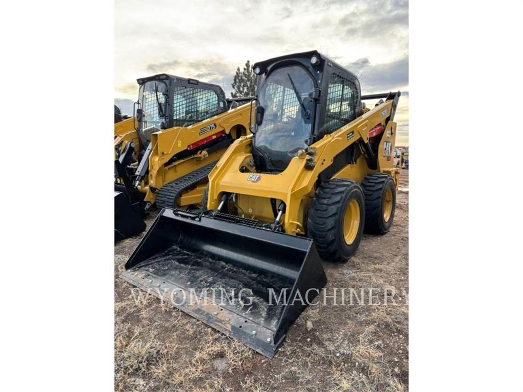 CAT 262D3 滑移装载机