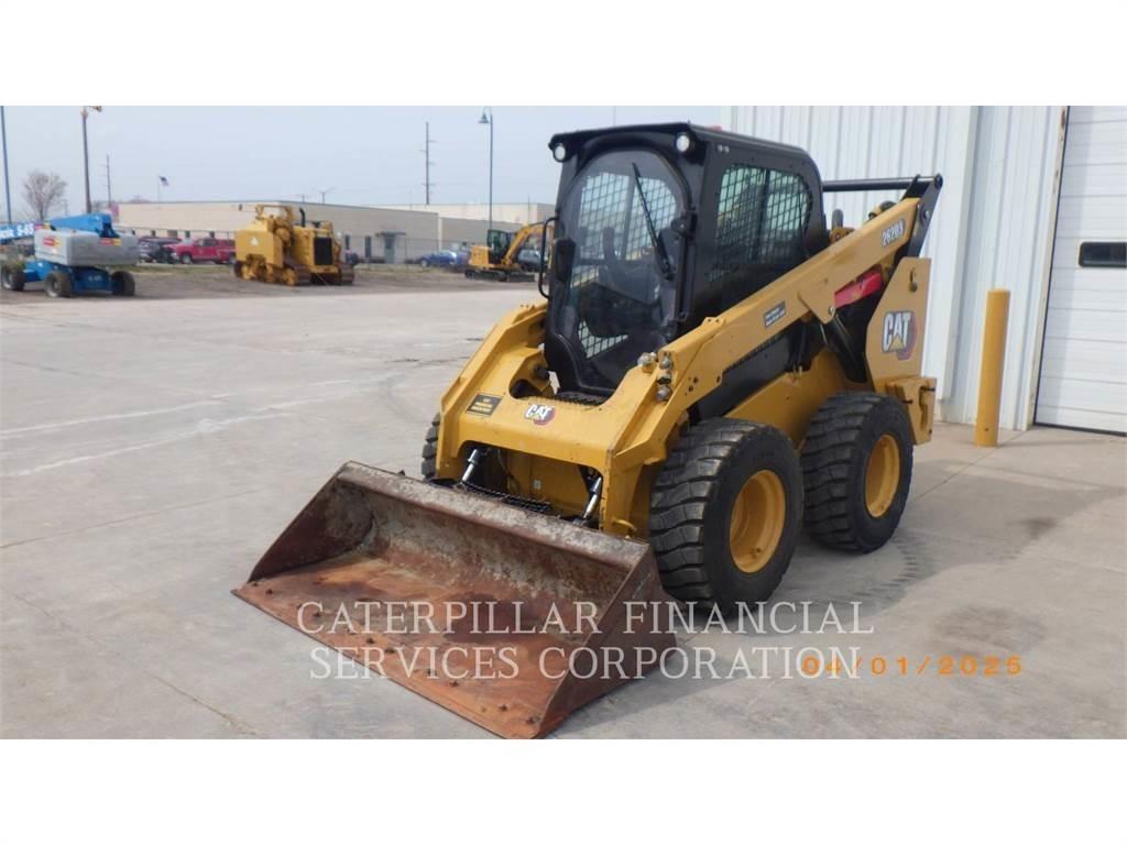 CAT 262D3 滑移装载机