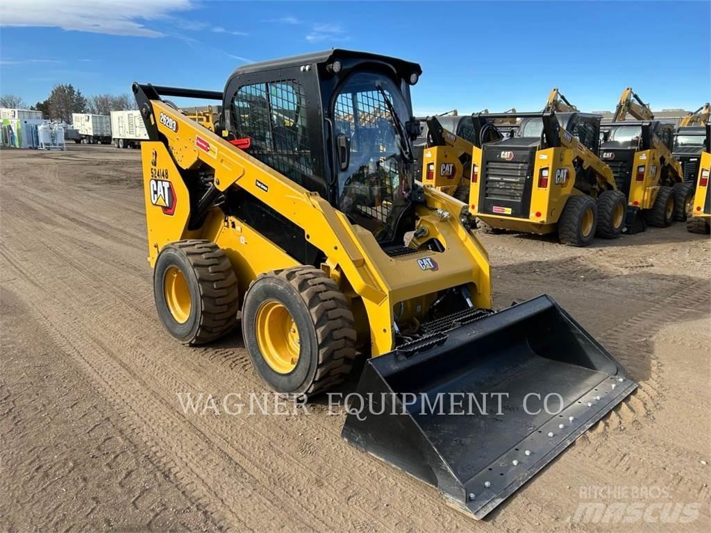 CAT 262D3 滑移装载机
