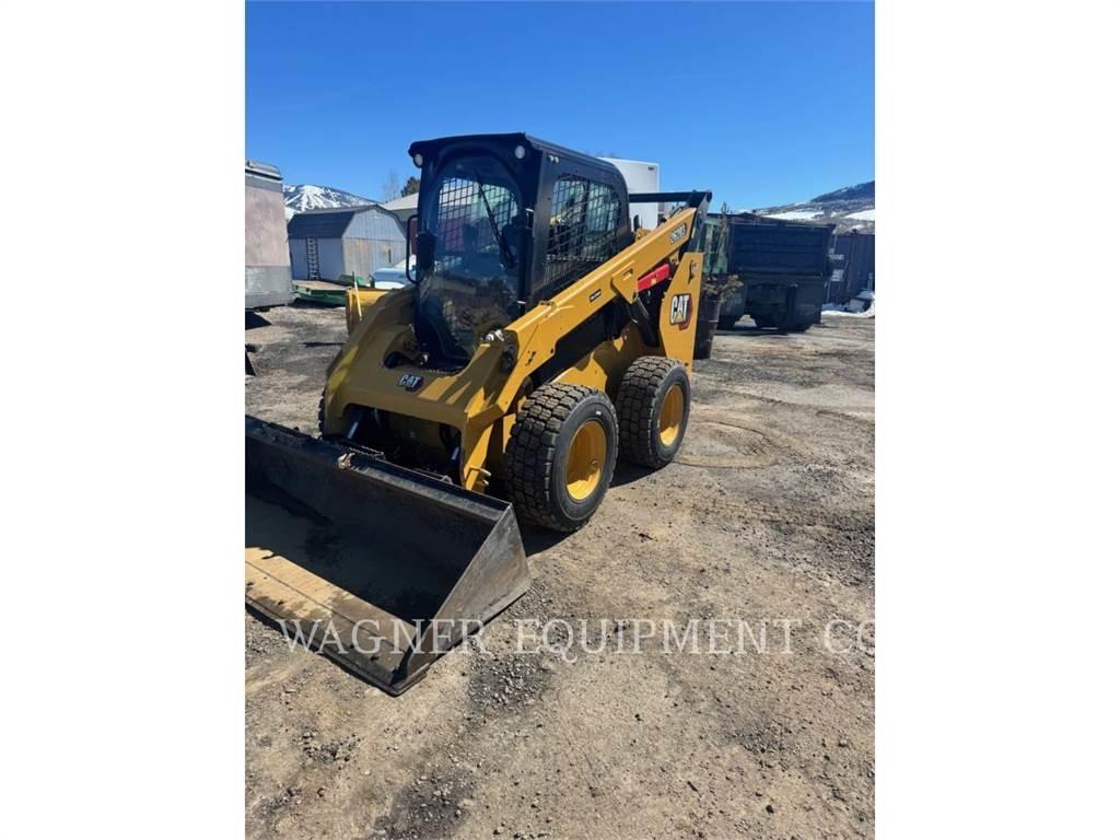 CAT 262D3 滑移装载机