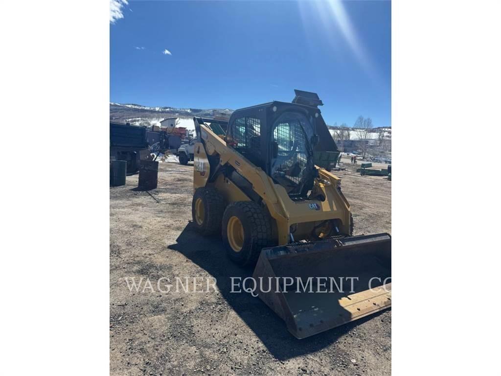 CAT 262D3 滑移装载机