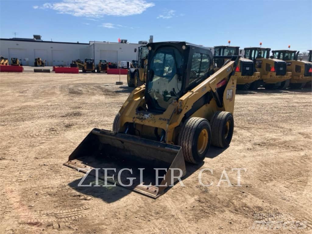 CAT 262D3 滑移装载机