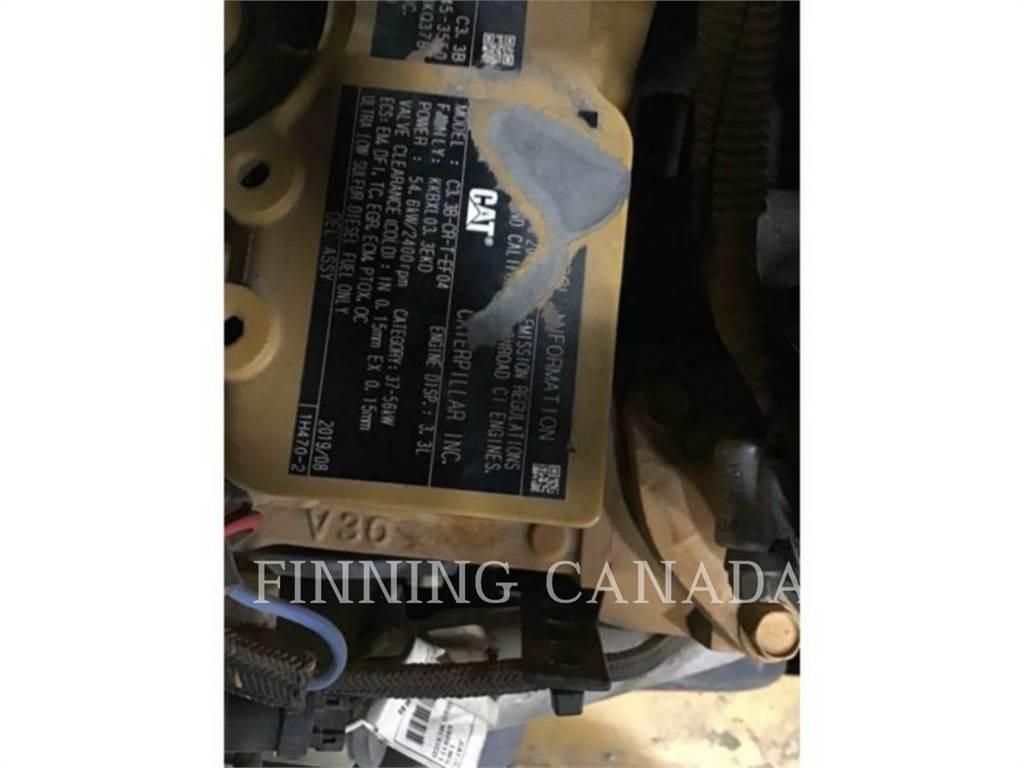 CAT 262D3 滑移装载机
